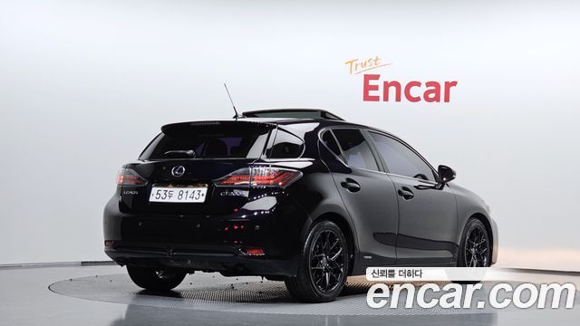 Lexus CT200h 2012 — photo 2