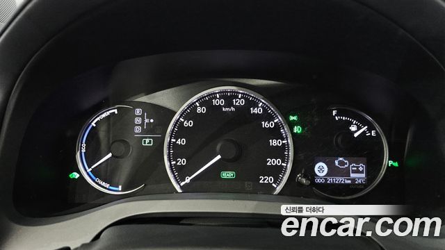 Lexus CT200h 2012 — photo 11