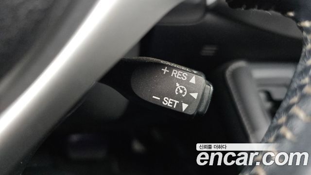 Lexus CT200h 2012 — photo 29