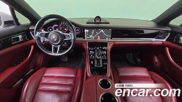 Porsche Panamera 2018 — photo 10