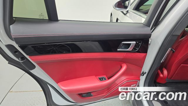 Porsche Panamera 2018 — photo 15