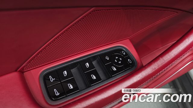 Porsche Panamera 2018 — photo 29