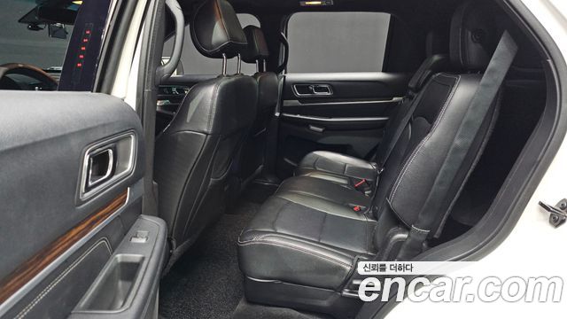 Ford Explorer 2016 — photo 12