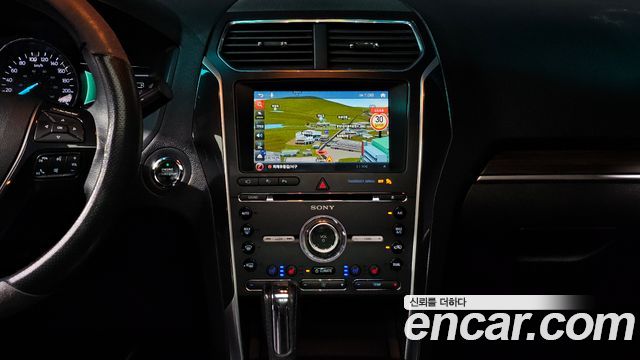 Ford Explorer 2016 — photo 14