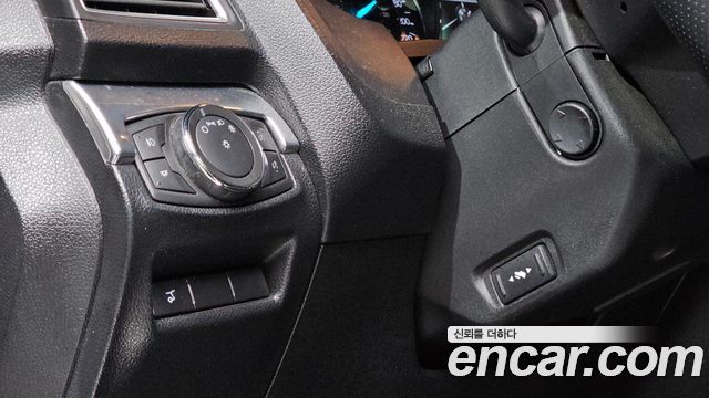 Ford Explorer 2016 — photo 19