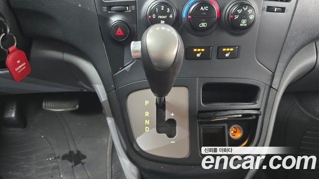 Hyundai Starex 2015 — photo 9