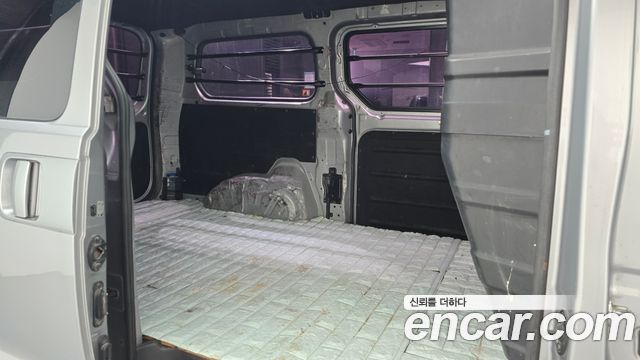 Hyundai Starex 2015 — photo 11