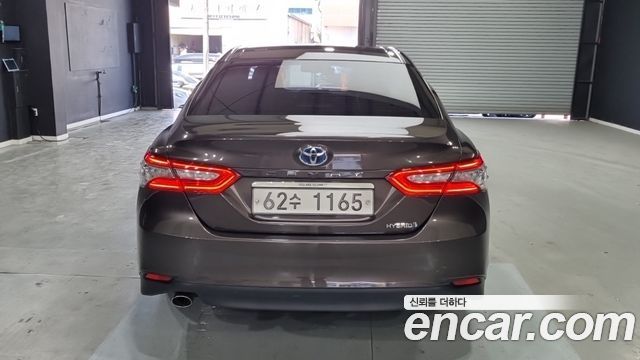 Toyota Camry 2018 — photo 4