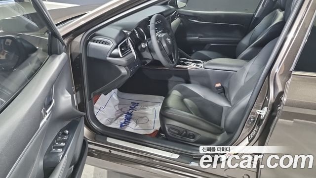 Toyota Camry 2018 — photo 8