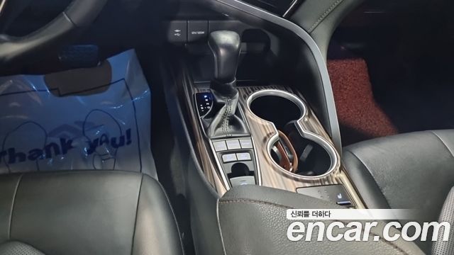 Toyota Camry 2018 — photo 12