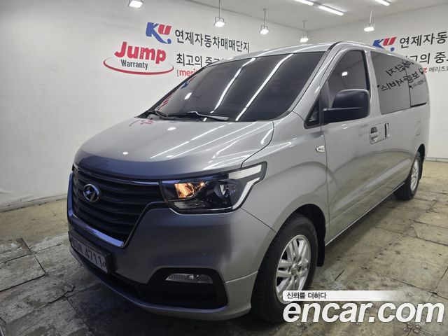 Hyundai Starex 2019 — photo 1