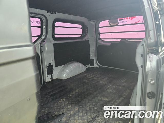Hyundai Starex 2019 — photo 13
