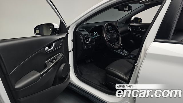Hyundai Kona 2023 — photo 13