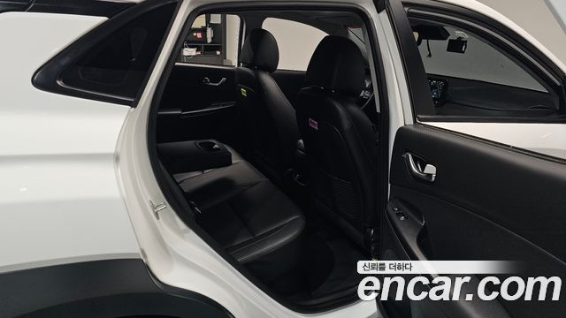 Hyundai Kona 2023 — photo 18