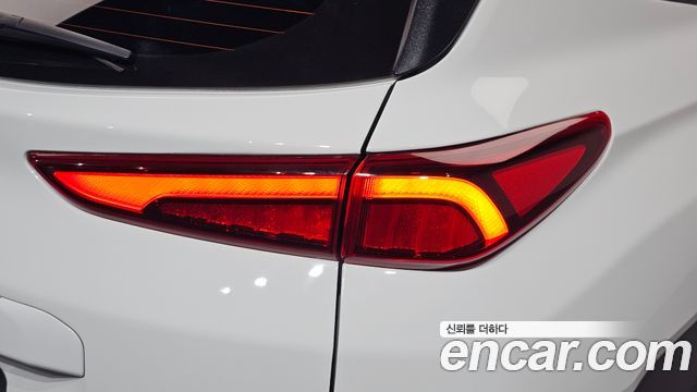 Hyundai Kona 2023 — photo 9