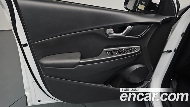 Hyundai Kona 2023 — photo 14