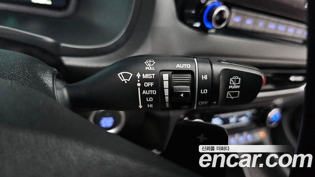 Hyundai Kona 2023 — photo 32