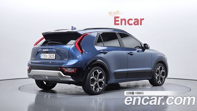 Kia Niro 2022 — photo 2