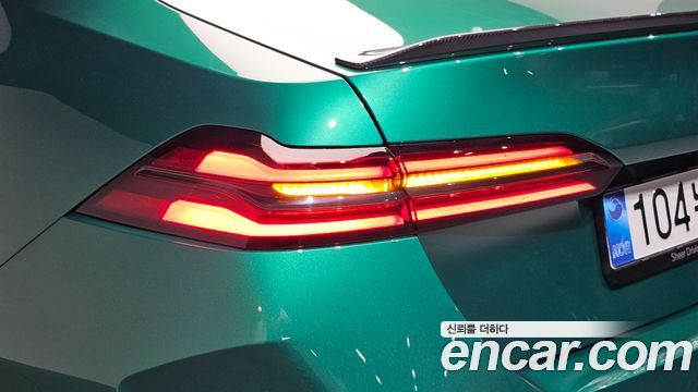 BMW M5 2026 — photo 9