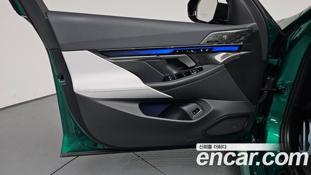BMW M5 2026 — photo 14