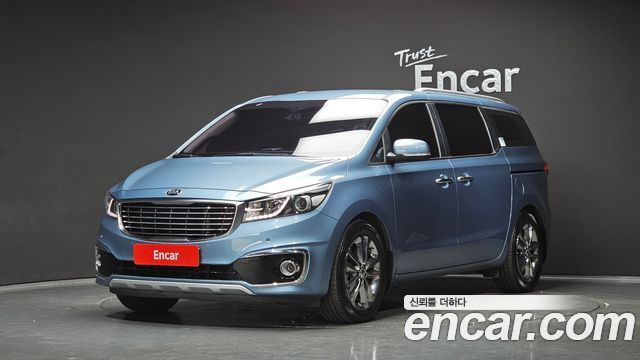 Kia Canival 2016 — photo 1