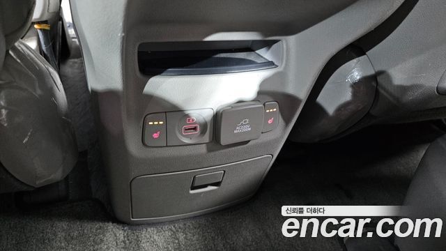 Kia Canival 2016 — photo 25