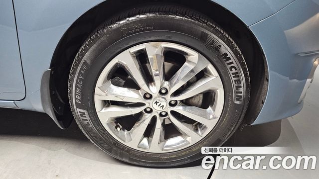 Kia Canival 2016 — photo 7