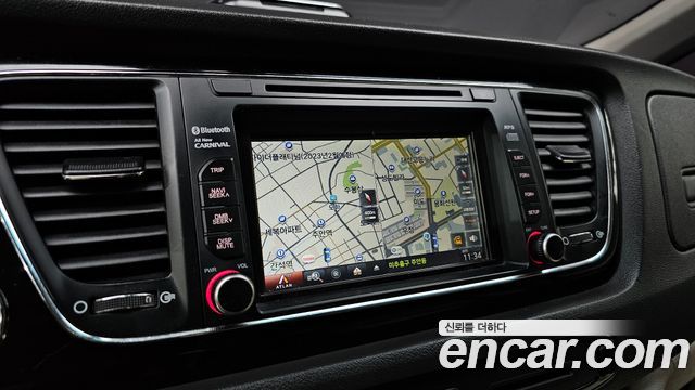 Kia Canival 2016 — photo 27