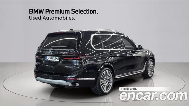 BMW X7 2026 — photo 2