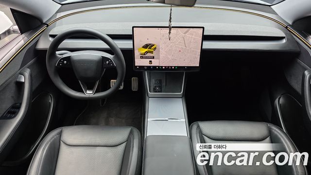 Tesla Model Y 2025 — photo 10