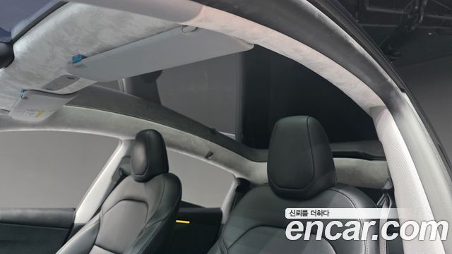Tesla Model Y 2025 — photo 25