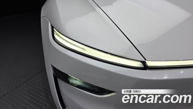 Tesla Model Y 2025 — photo 8