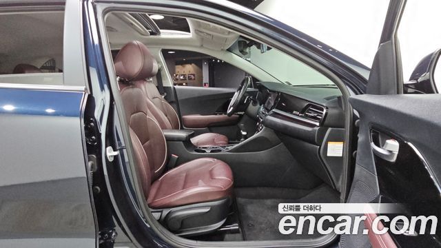 Kia Niro 2020 — photo 17