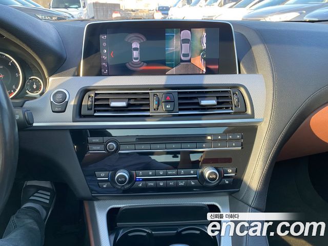 BMW 6-Series 2018 — photo 11