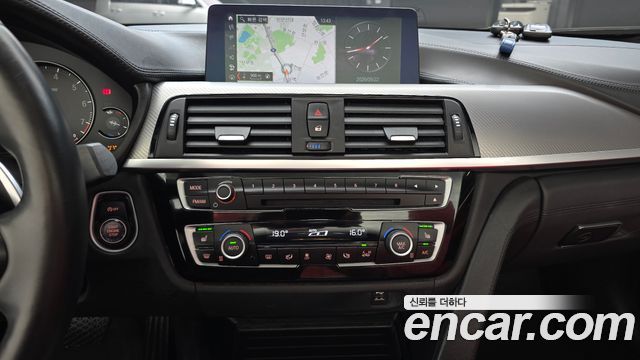 BMW 4-Series 2020 — photo 19