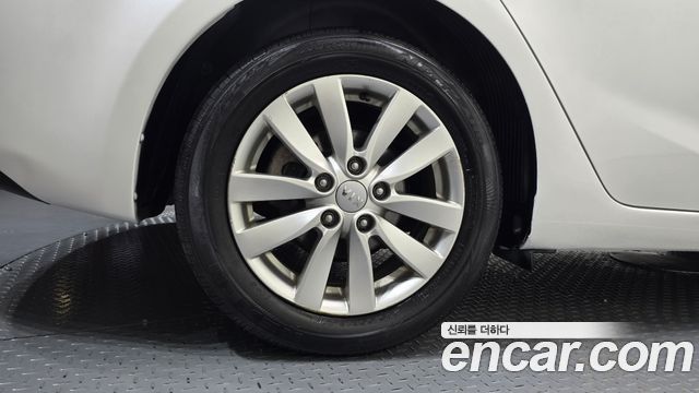 Kia K3 2015 — photo 5