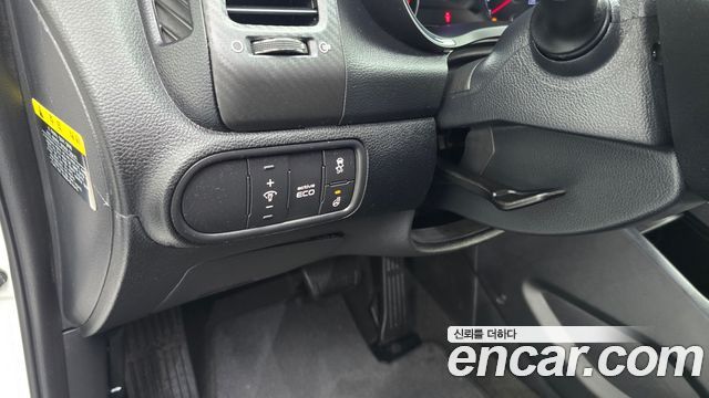 Kia K3 2015 — photo 26