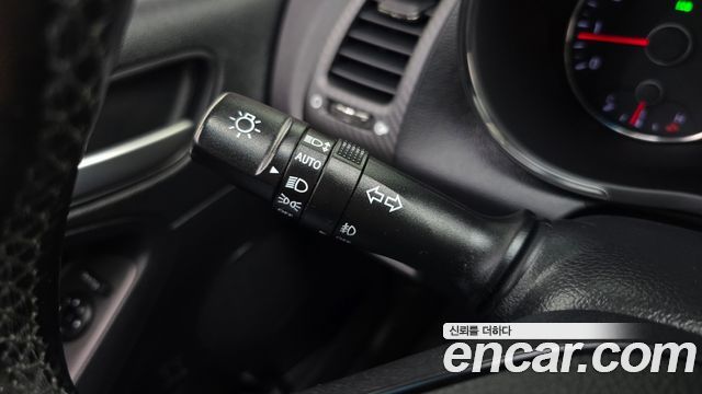 Kia K3 2015 — photo 29