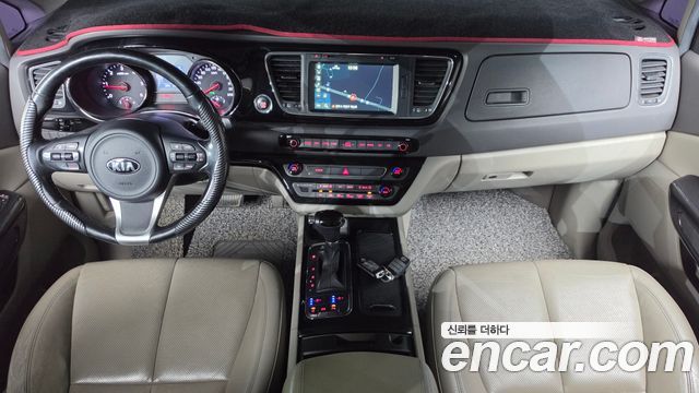 Kia Canival 2016 — photo 7