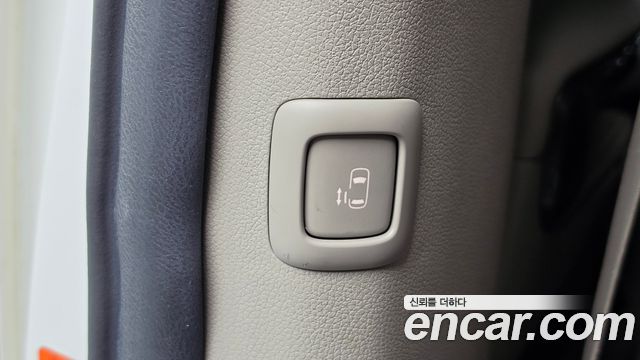 Kia Canival 2016 — photo 18