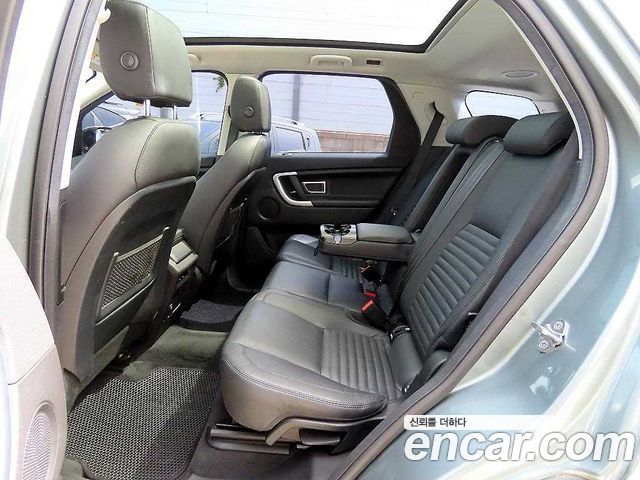 Land Rover Discovery Sport 2016 — photo 6