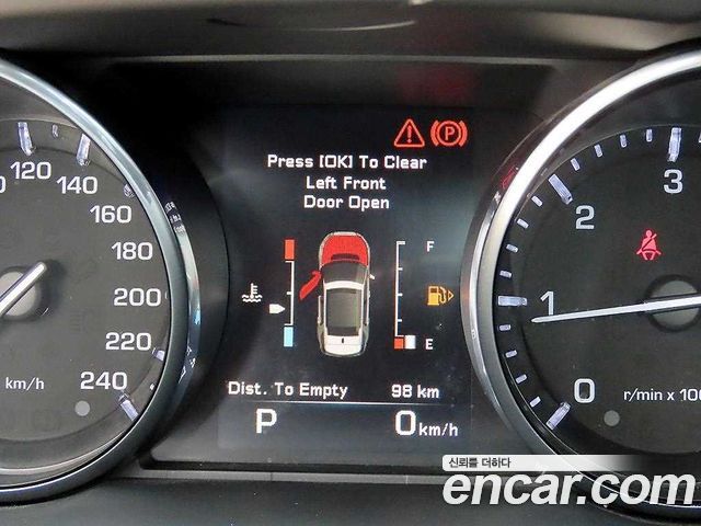 Land Rover Discovery Sport 2016 — photo 9