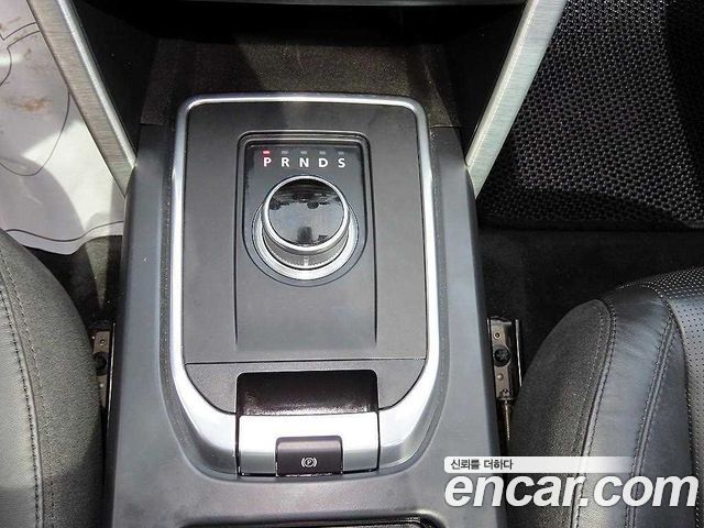Land Rover Discovery Sport 2016 — photo 10
