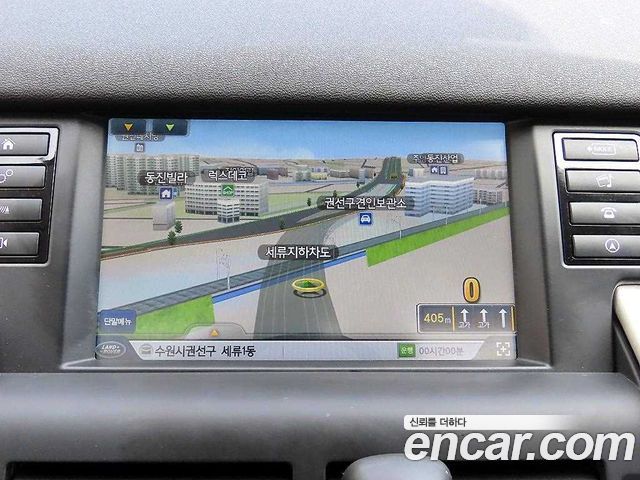 Land Rover Discovery Sport 2016 — photo 13