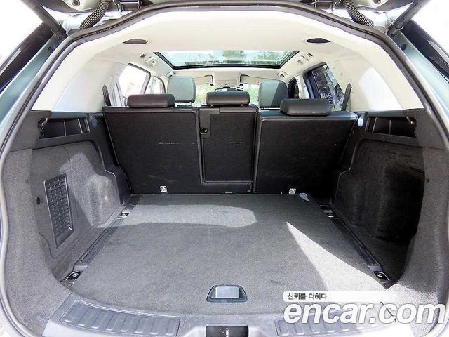 Land Rover Discovery Sport 2016 — photo 17