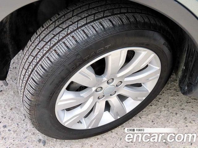 Land Rover Discovery Sport 2016 — photo 20