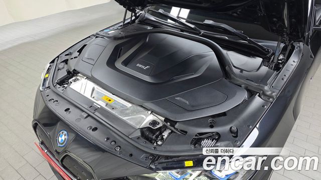 BMW i4 2023 — photo 6
