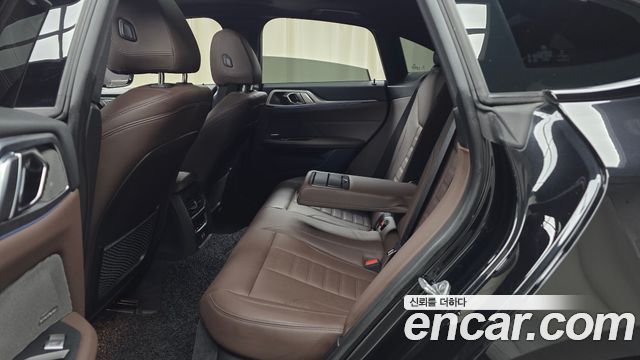 BMW i4 2023 — photo 18