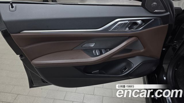 BMW i4 2023 — photo 14