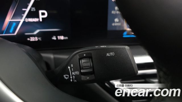 BMW i4 2023 — photo 27